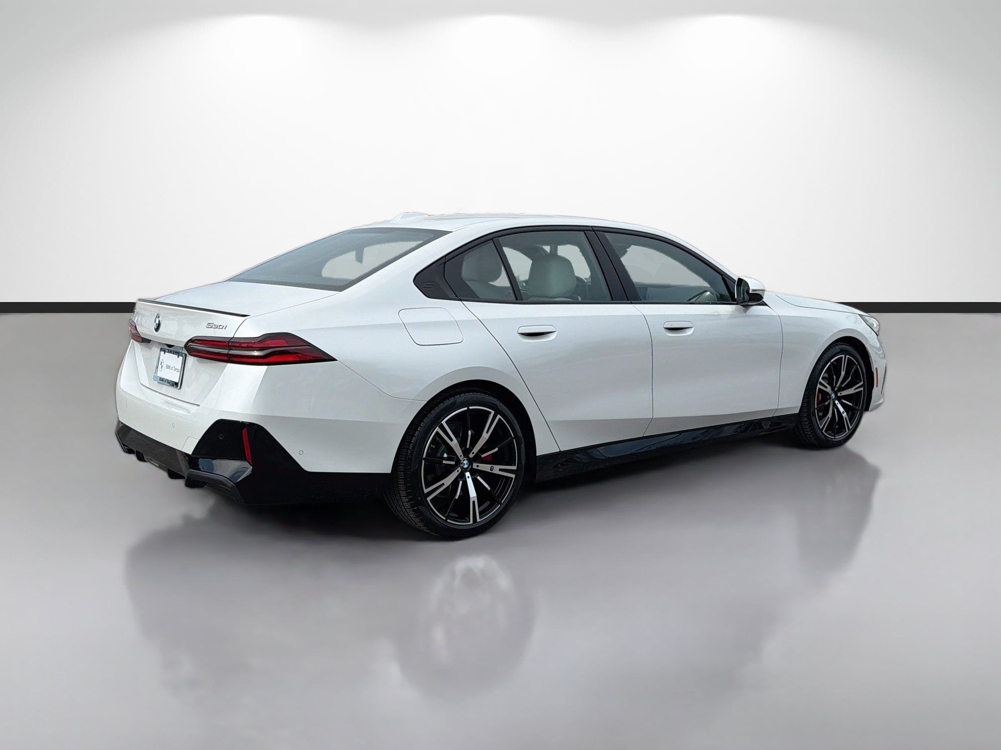 New 2027 BMW 530i xDrive w/ M Sport Package AWD/4WD image 3
