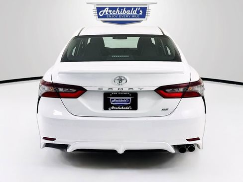Used 2024 Toyota Camry SE FWD image 7