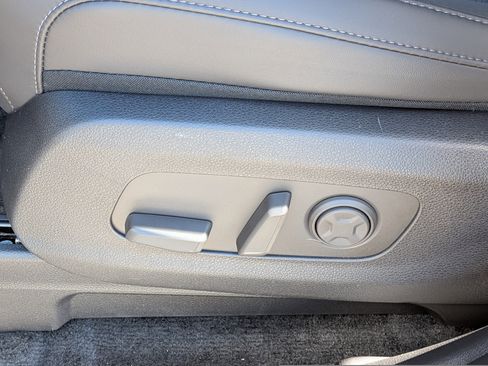 New 2026 Kia Carnival LXS image 25