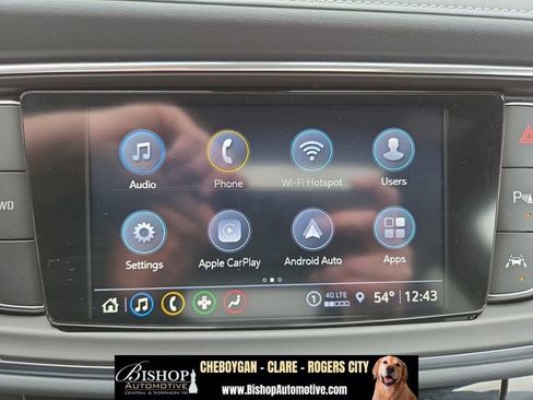 Used 2024 Buick Enclave Essence w/ Experience Buick Package AWD/4WD image 29