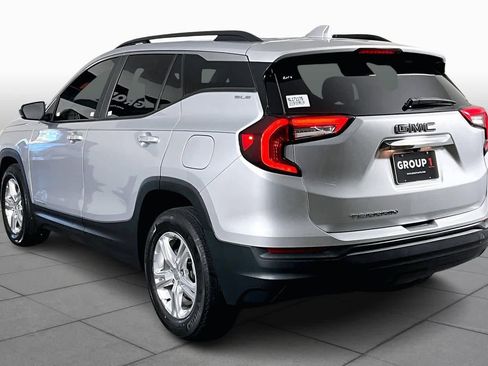 Used 2022 GMC Terrain SLE w/ Driver Convenience Package image 14