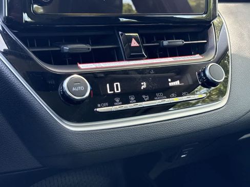 Used 2025 Toyota Corolla LE FWD image 20