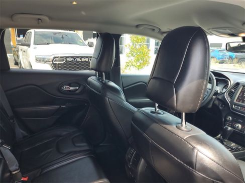 Used 2023 Jeep Cherokee Altitude Lux image 31