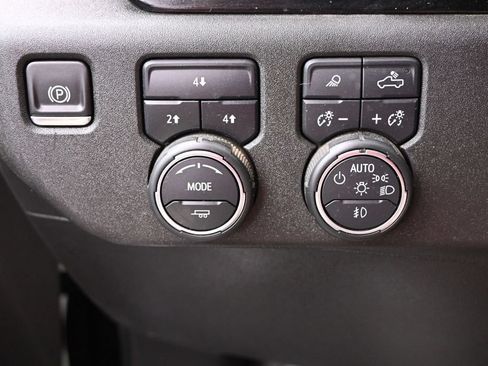 Used 2025 Chevrolet Silverado 2500 LT w/ Safety Package AWD/4WD image 17