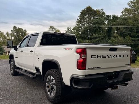Used 2024 Chevrolet Silverado 2500 Custom w/ Custom Convenience Package AWD/4WD image 3