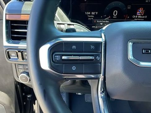 Used 2025 GMC Yukon XL Denali AWD/4WD image 23