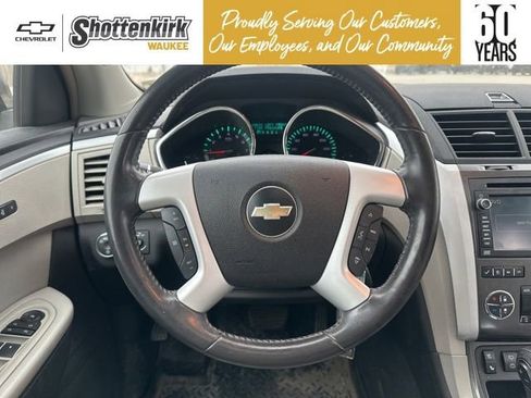 Used 2009 Chevrolet Traverse LTZ image 22