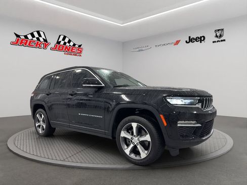 New 2024 Jeep Grand Cherokee Limited 4xe w/ Luxury Tech Group II image 12