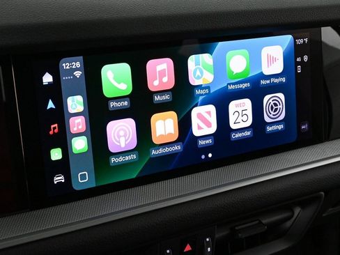 Used 2025 Porsche Cayenne Coupe image 18