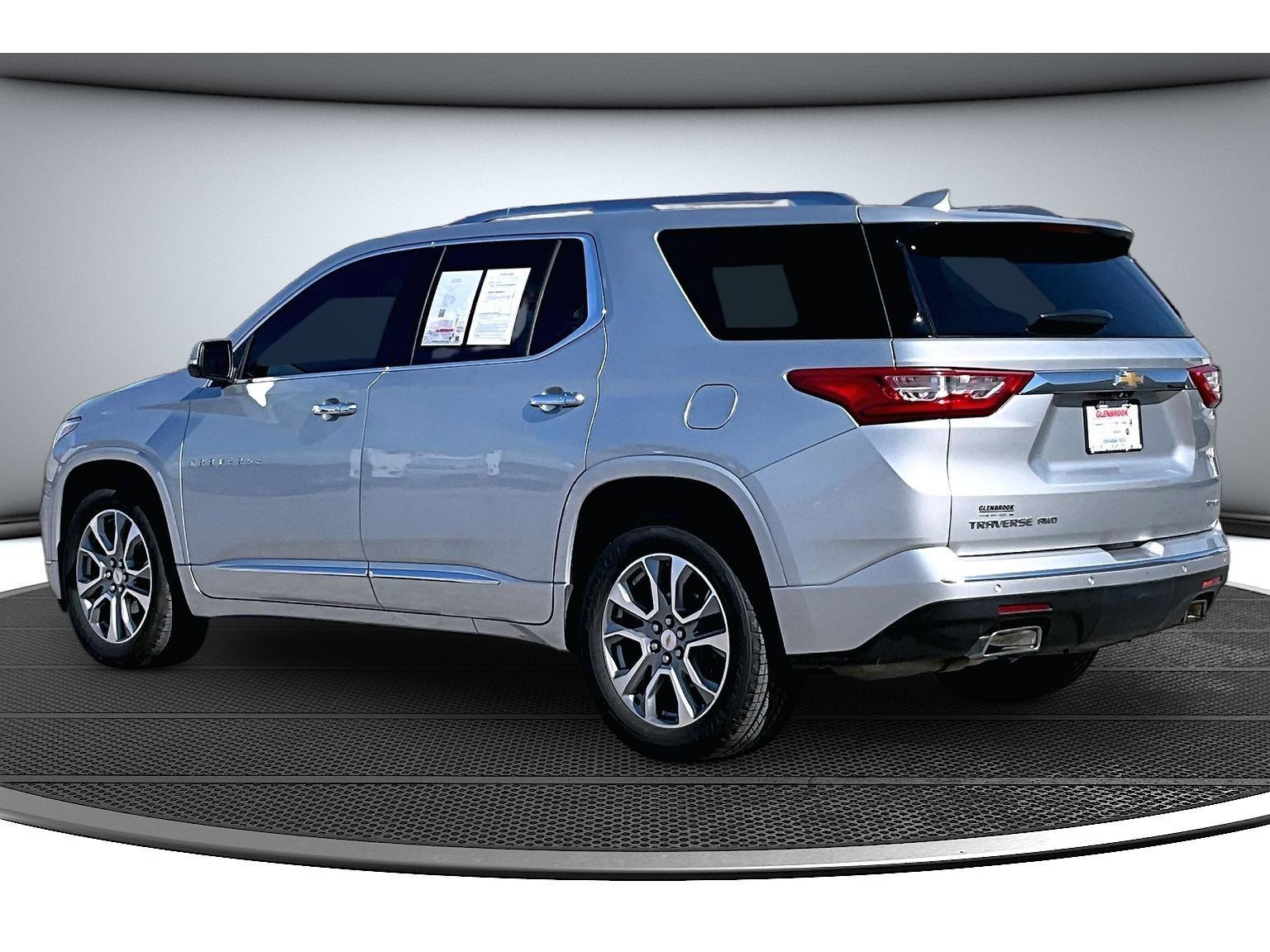 Used 2021 Chevrolet Traverse Premier AWD/4WD image 19