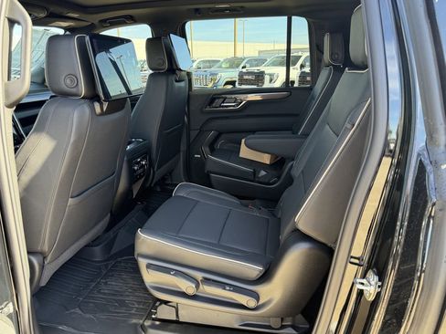 New 2026 GMC Yukon XL Elevation w/ Elevation Premium Package image 18