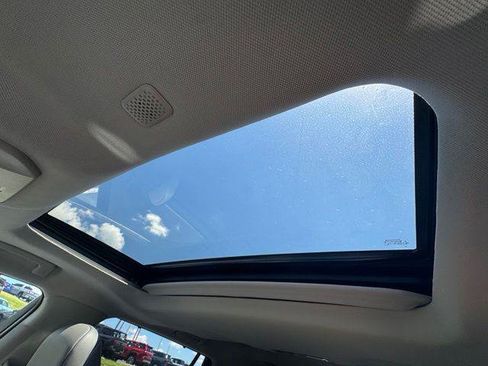 Certified 2020 Toyota Highlander XLE AWD/4WD image 29