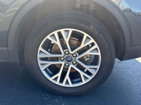 Used 2022 Ford Escape SEL AWD/4WD image 8