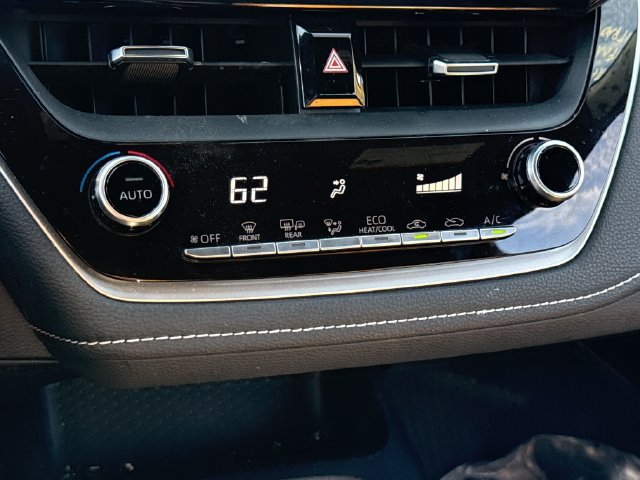 Used 2019 Toyota Corolla SE FWD image 30