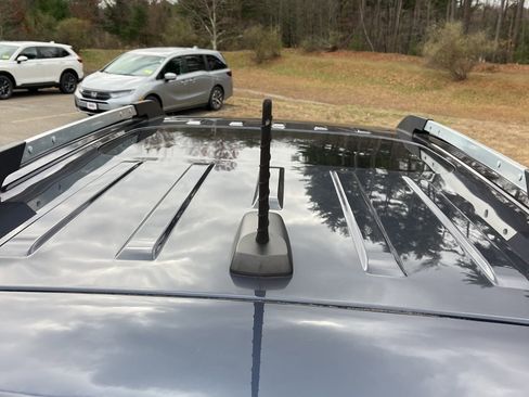 Used 2018 GMC Acadia Denali image 8