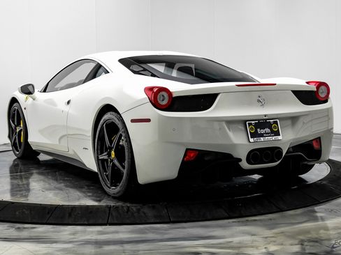 Used 2015 Ferrari 458 Italia Coupe image 10