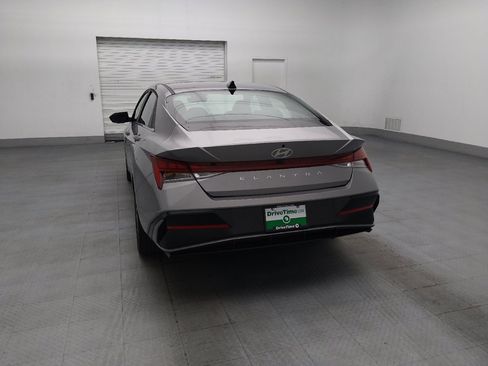 Used 2025 Hyundai Elantra SEL FWD image 6