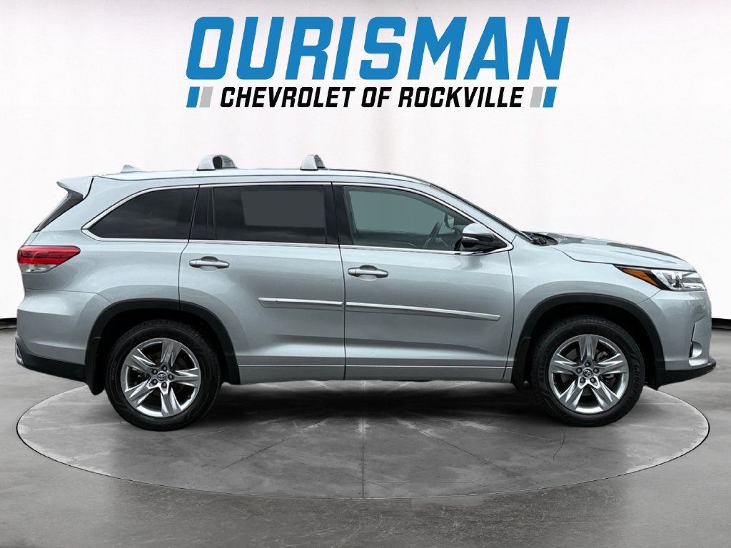 Used 2019 Toyota Highlander Limited AWD/4WD image 7