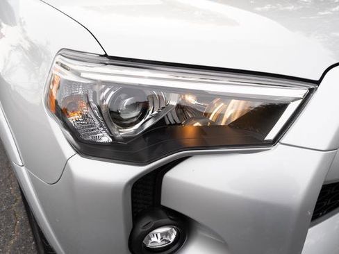 Used 2023 Toyota 4Runner SR5 Premium image 40