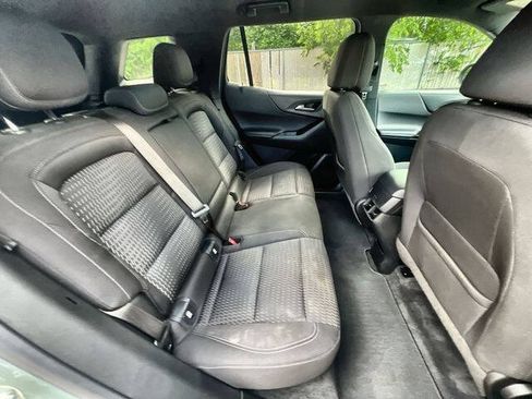 Used 2025 Chevrolet Equinox LT FWD image 26