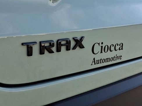 Used 2024 Chevrolet Trax RS w/ Sunroof Package FWD image 30