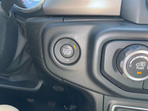 Used 2020 Jeep Gladiator Sport w/ Trailer Tow Package AWD/4WD image 20