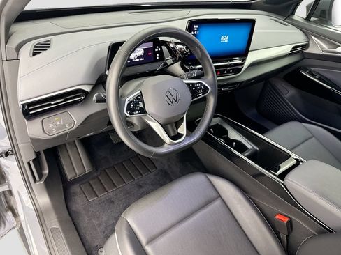 Used 2024 Volkswagen ID.4 S RWD image 9