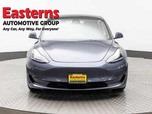 Used 2023 Tesla Model 3 Standard Range image 2