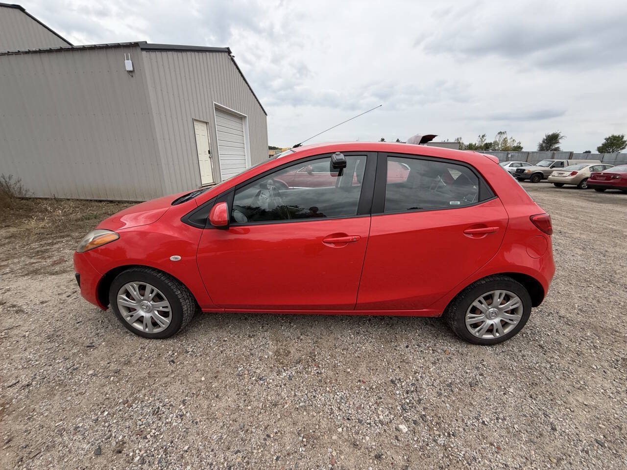 Used 2013 MAZDA MAZDA2 Sport FWD image 2
