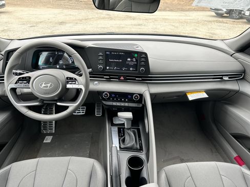 New 2026 Hyundai Elantra Sport FWD image 17