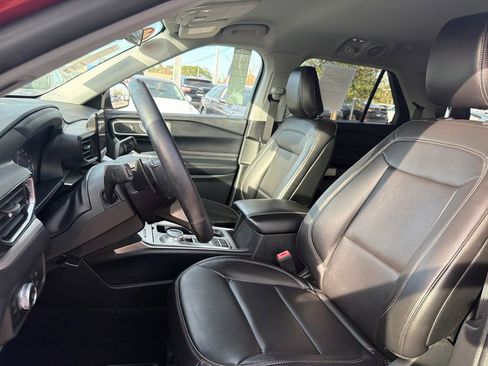 Used 2020 Ford Explorer XLT w/ Equipment Group 202A image 18