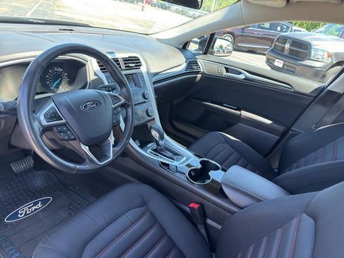 Used 2015 Ford Fusion SE w/ Equipment Group 201A FWD image 25