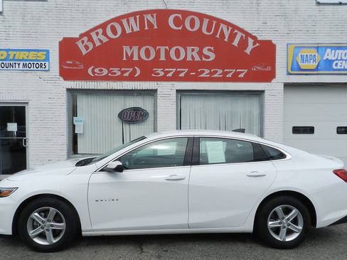Used 2024 Chevrolet Malibu LS FWD image 1
