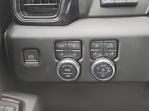 Used 2023 GMC Sierra 1500 AT4X w/ AT4X AEV Edition AWD/4WD image 27