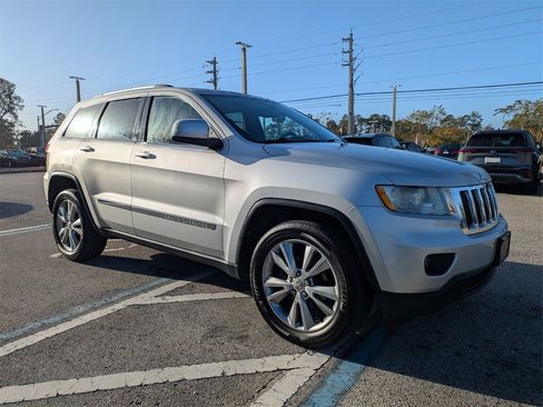 Used 2013 Jeep Grand Cherokee Laredo image 16