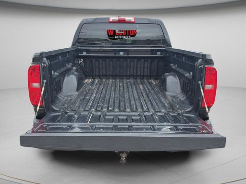 Used 2022 Chevrolet Colorado W/T AWD/4WD image 13