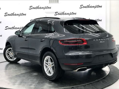 Used 2018 Porsche Macan AWD/4WD image 2