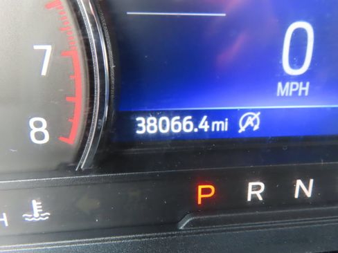 Used 2023 Ford Explorer XLT w/ Equipment Group 202A AWD/4WD image 19
