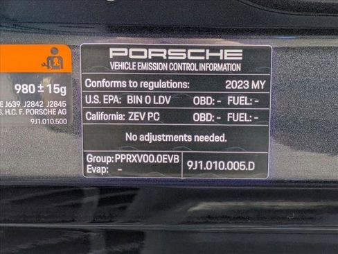 Used 2023 Porsche Taycan image 29