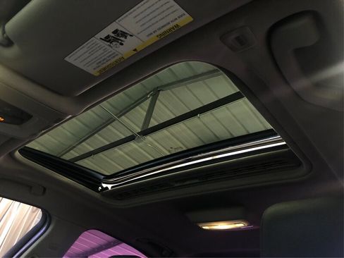 Used 2015 BMW 320i Sedan image 12