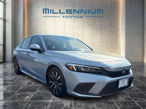Used 2023 Honda Civic EX image 7