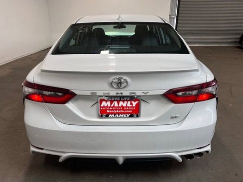 Used 2023 Toyota Camry SE FWD image 4