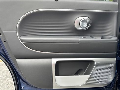 New 2026 Hyundai Ioniq 9 Limited image 13