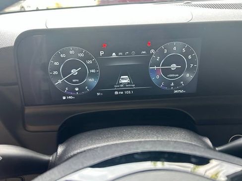 Certified 2024 Kia Seltos EX FWD image 9