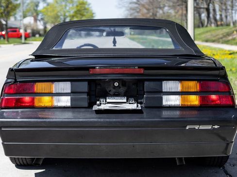 Used 1989 Chevrolet Camaro LT RWD image 19