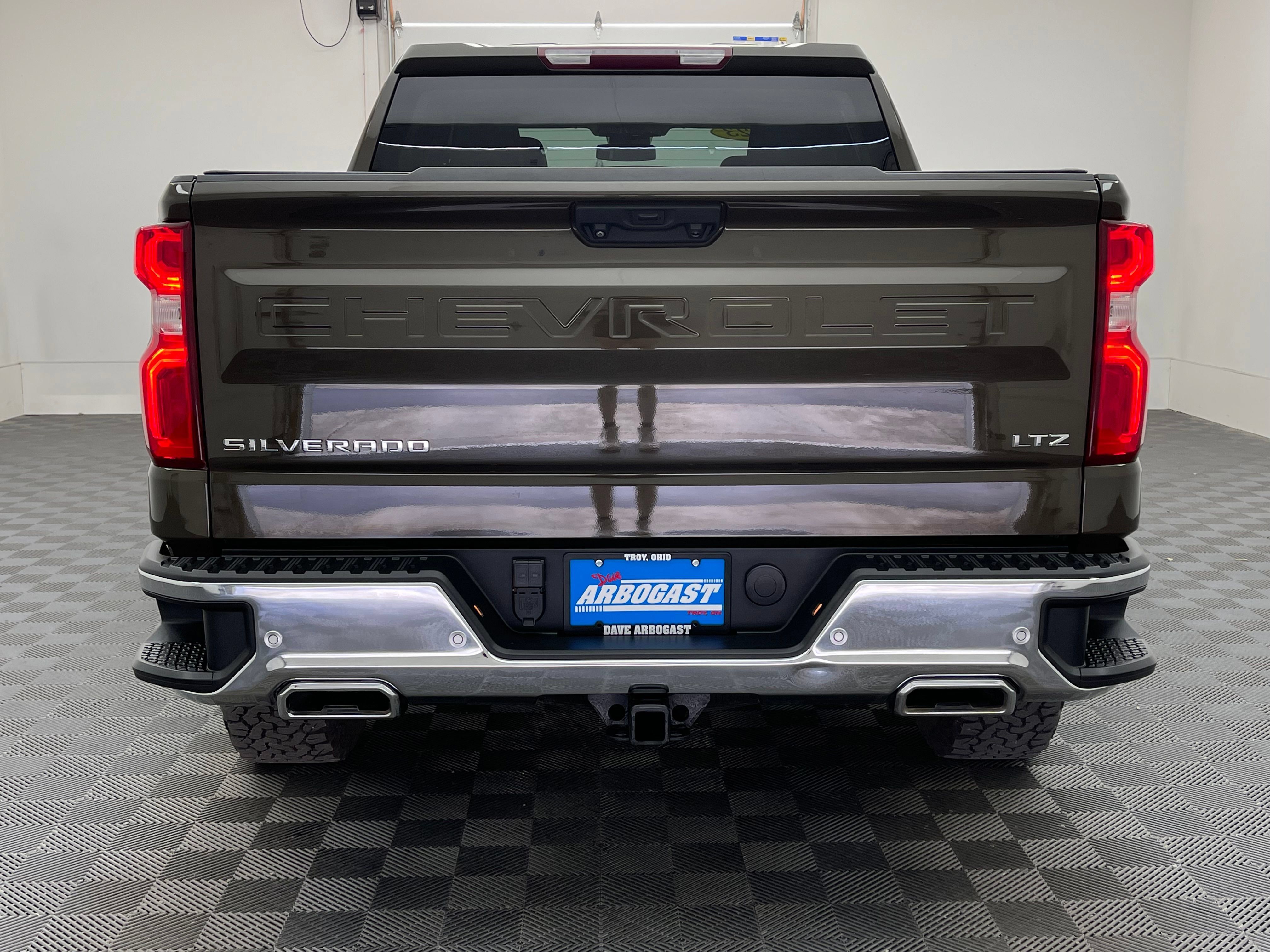 Used 2023 Chevrolet Silverado 1500 LTZ AWD/4WD image 8
