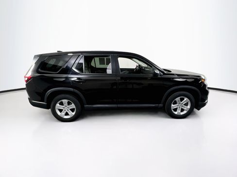 Used 2023 Honda Pilot LX image 4