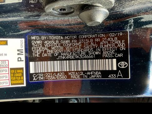 Used 2019 Toyota Corolla XSE FWD image 18
