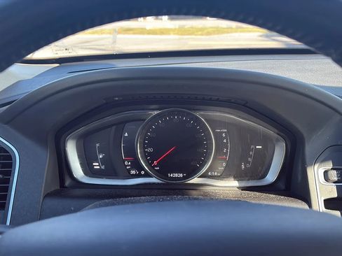 Used 2017 Volvo XC60 T5 Inscription w/ Preferred Option Package image 19