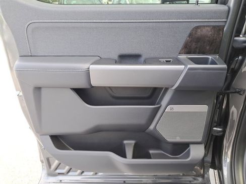 New 2026 Ford F250 Lariat w/ Black Appearance Package image 15